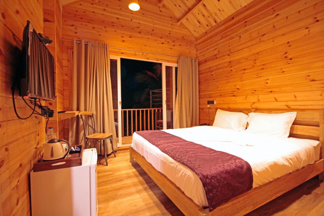 Larive Beach Resort Vagator Exterior foto