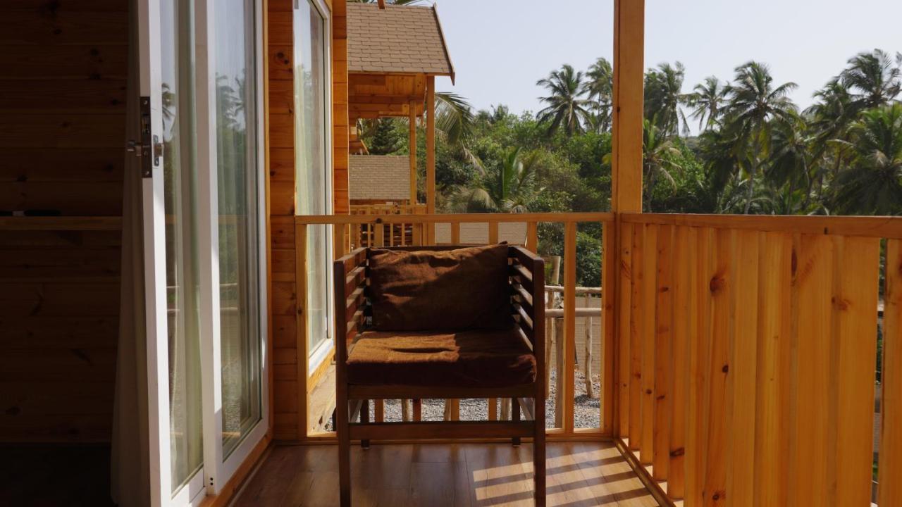 Larive Beach Resort Vagator Exterior foto